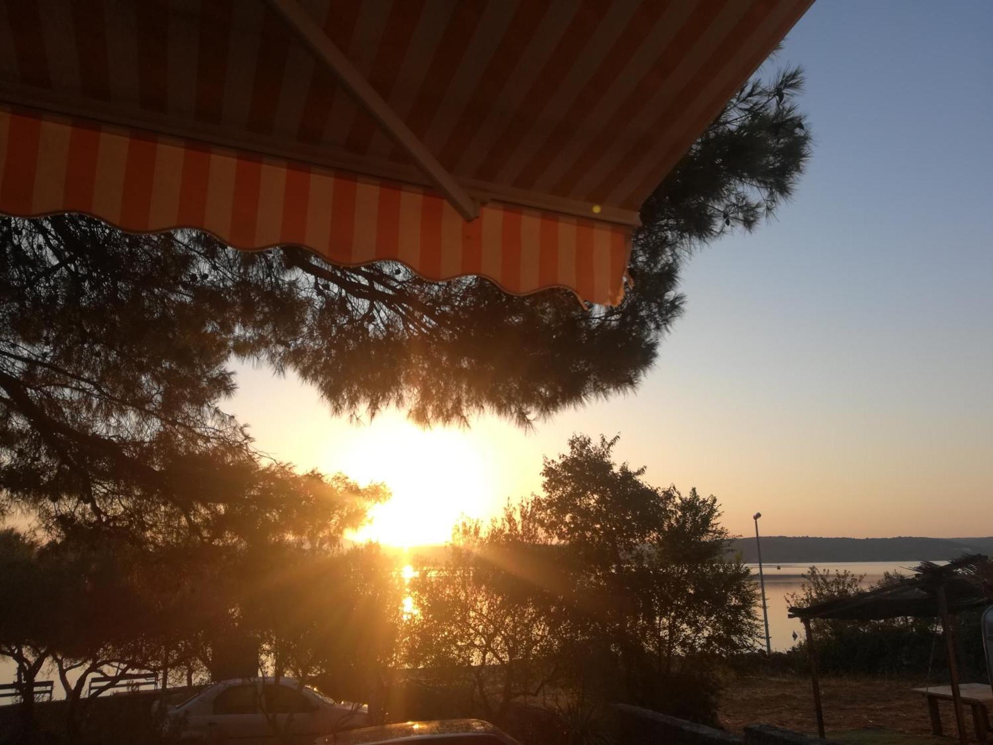 Raslina Sun Apartment Екстериор снимка